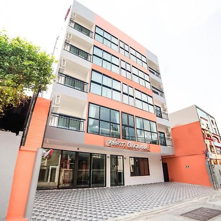 Отель Ongkara Near Bts Thonglor Бангкок Экстерьер фото